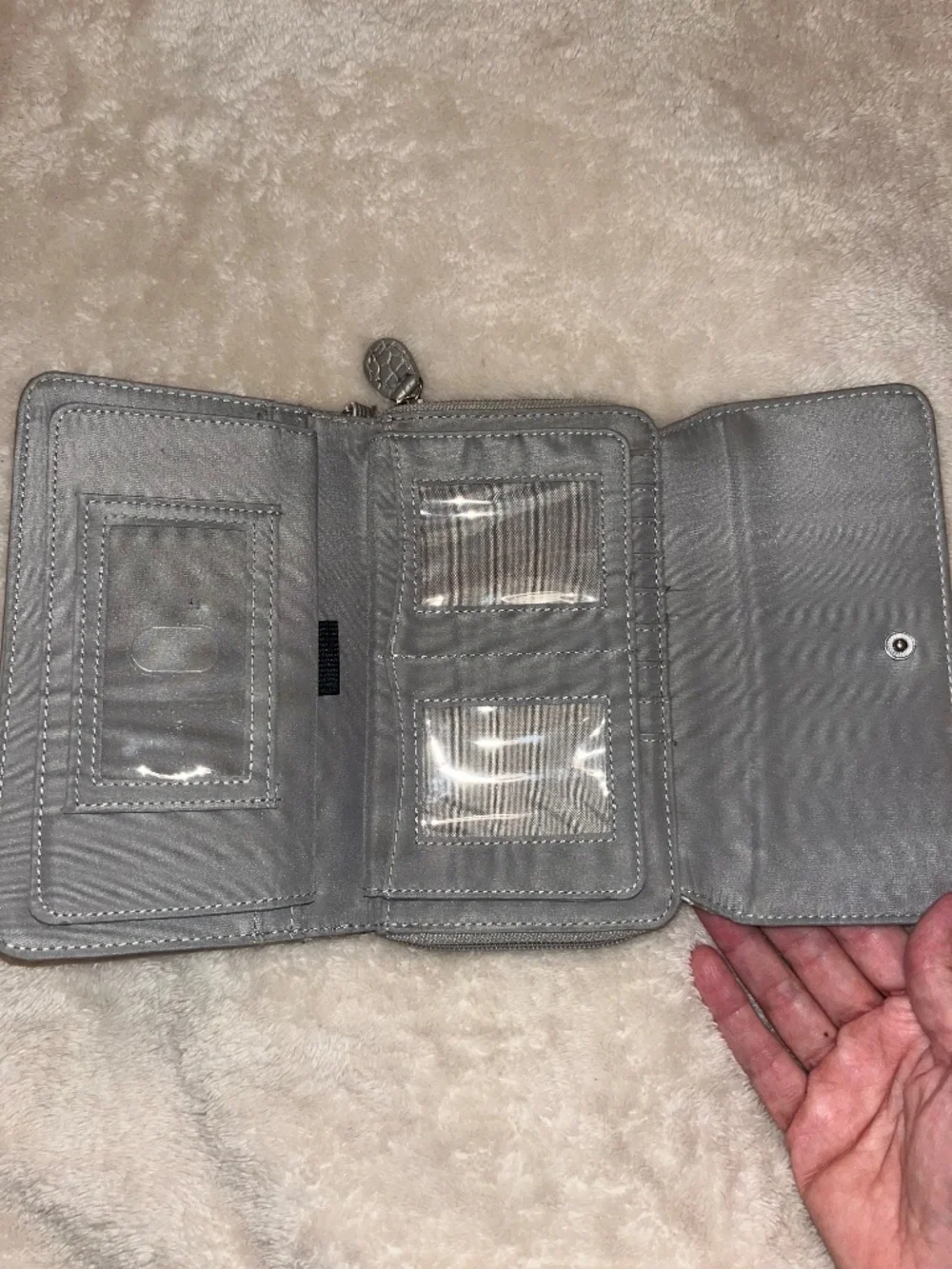 N/A wallet silver